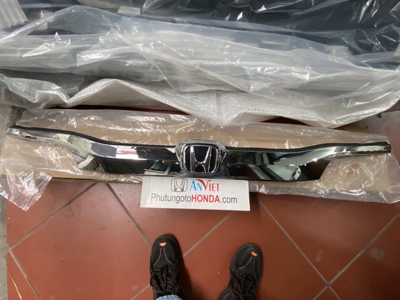 Ốp mạ cốp sau xe Honda CRV 2016-2017